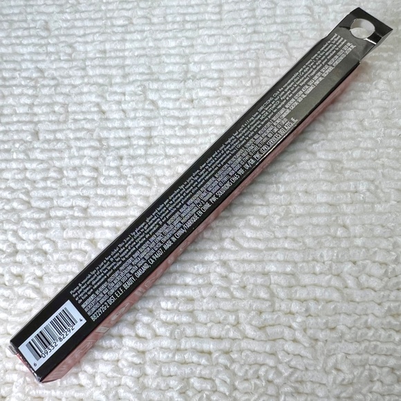 🎁Pick 5 for $25🎁 E.l.f. Pout Clout Lip Plumping Pen - Picture 4 of 7